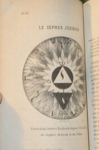 Eliphas LEVI, Histoire de la Magie, avec une exposition claire et précise de ses procédés de ses rites et de ses mystères, Paris, Germer Baillière, 1860